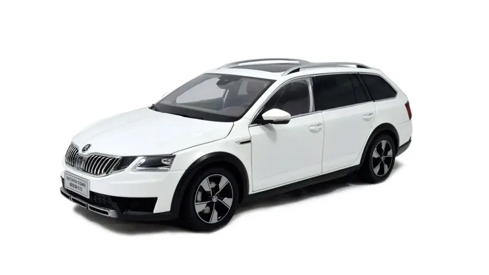 Škoda Octavia III Combi, biela